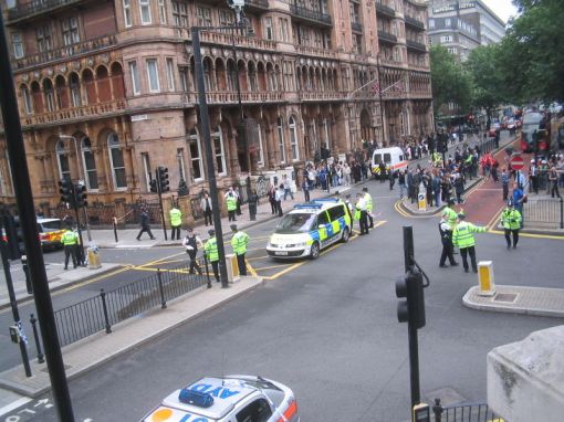800px-russell_square_police_road.jpg